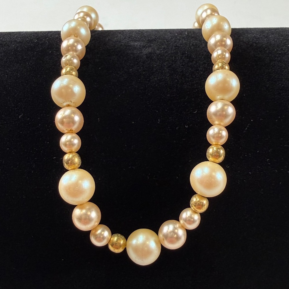 Monet‎ Faux Pearl Beaded Necklace Gold Tone Accents Vintage Signed